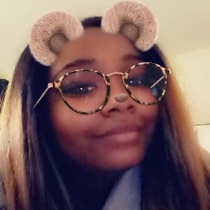 Meet your Posher, Myra